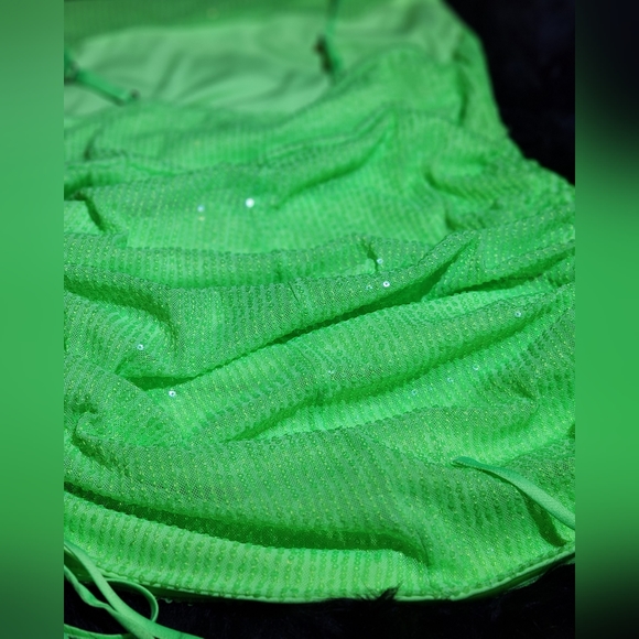 NWT Gorgeous Sparkly Sequined Lime Green Ruched Summer Dress Size M - Picture 7 of 7